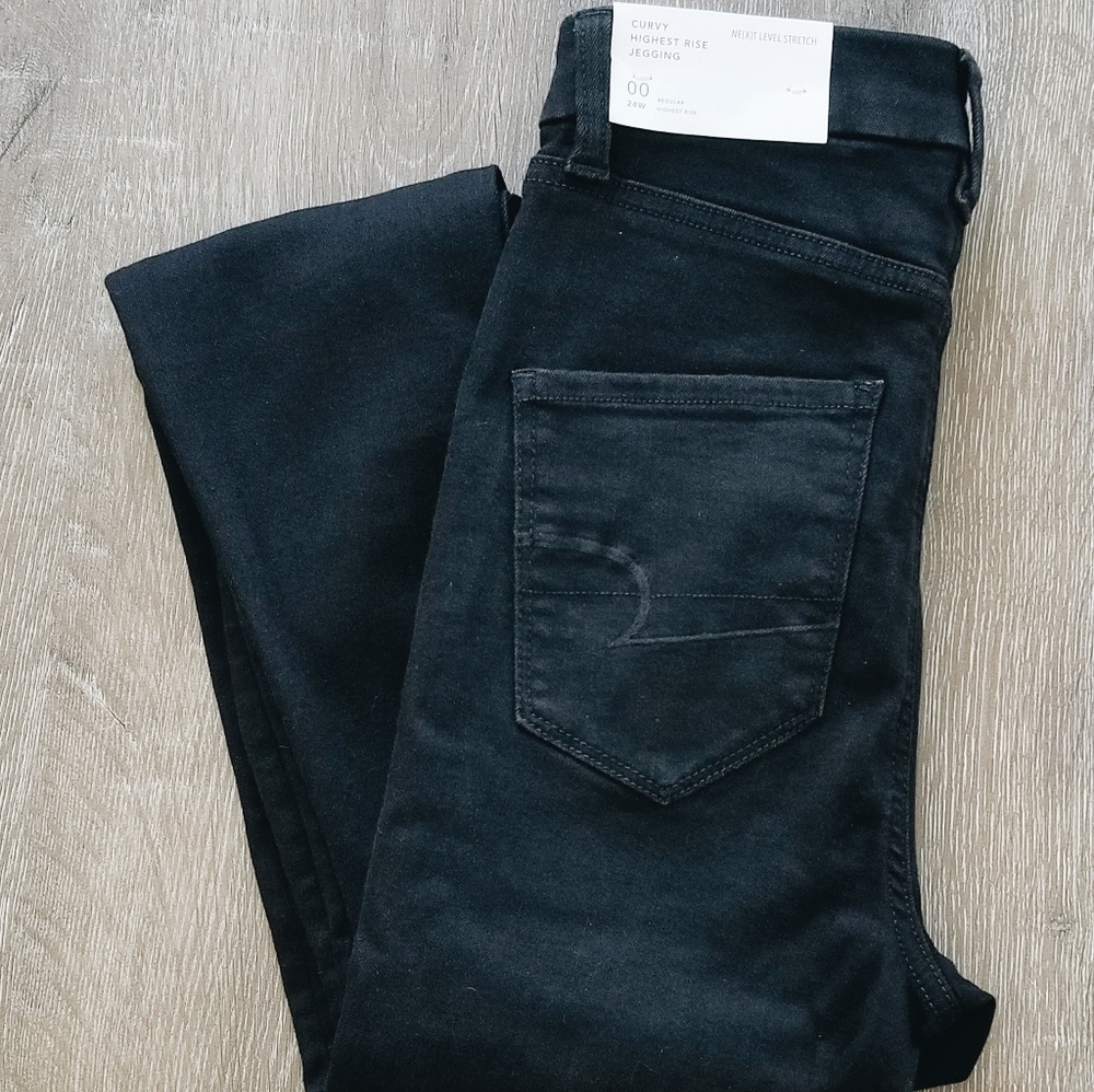 NWT AE High Rise Jeans
